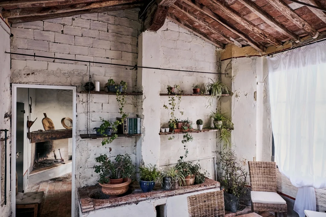 Please link to reisetopia.de or suitespot.fr when featuring the image - or tag @reisetopia / @suitespotfr. related to Layered Rustic Farmhouse Decor: How to Build Texture Without Visual Chaos